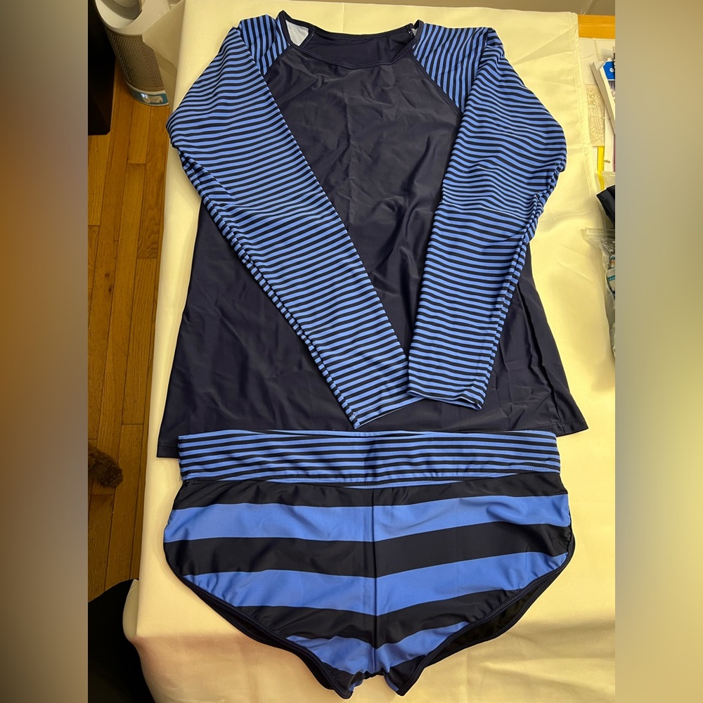 NEW Ladies Women’s Blue and Black Striped Swim Set Rash Guard